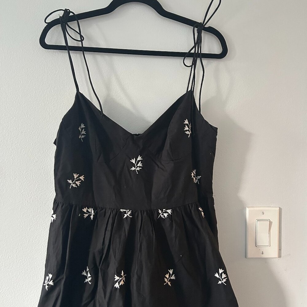 Zara Black/White Floral Dress/Romper Skort - Size XL